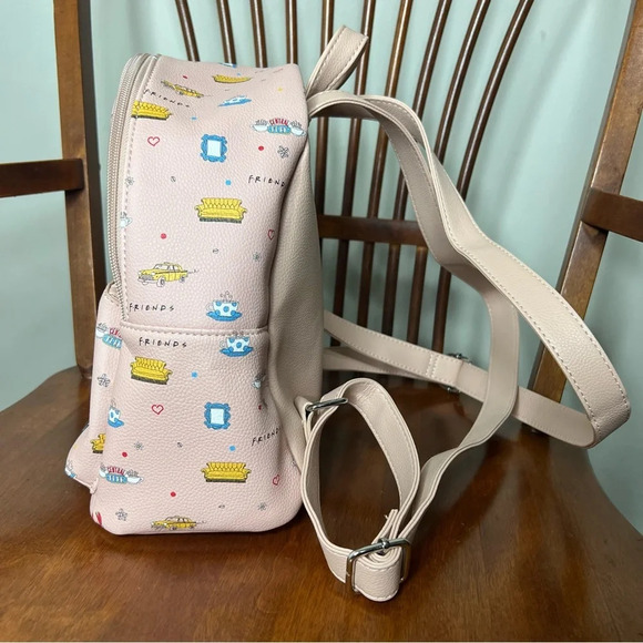 Danielle Nicole Friends mini Backpack Purse Light Pink Friends + Keychain Sofa - Picture 13 of 14